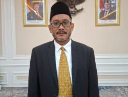 Dr. Adnan Mahmud, MA, Jejak Anak Kampung: Mimpi Sang Ayah Jadi Modim, Takdir Mengantarnya Menjadi Rektor