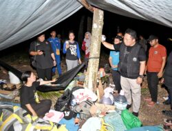 Sentuhan Kemanusiaan di Ujung Negeri: Sekda Rizal Marsaoly Menyapa Korban Gempa di Batang Dua